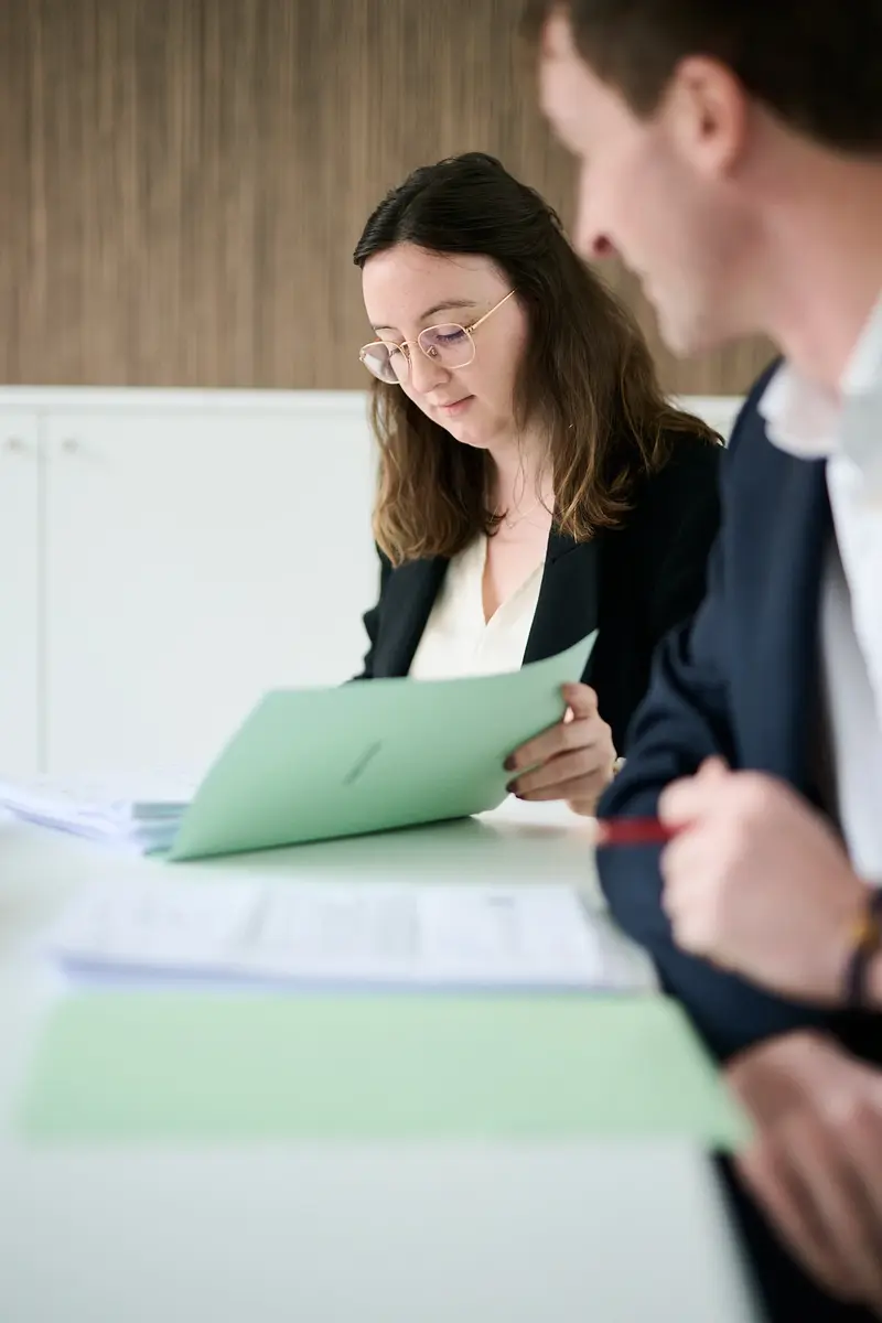 Plug VY US advocaten Kortrijk